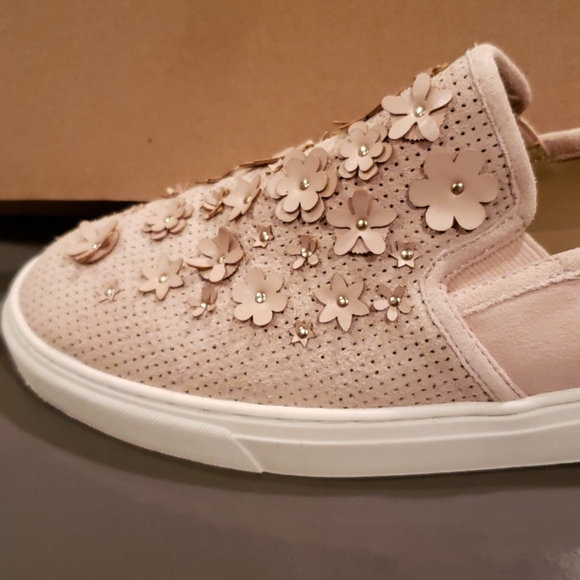 Land's End NEW Perf Suede Leather Floral Stud Sneakers Comfort Shoe Flats - Picture 6 of 8